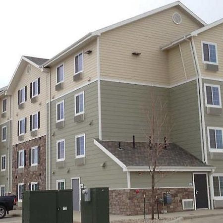 Suburban Studios Watford City Exterior photo